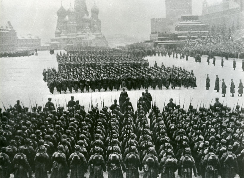 Парад на Красной площади 7 ноября 1941 г.